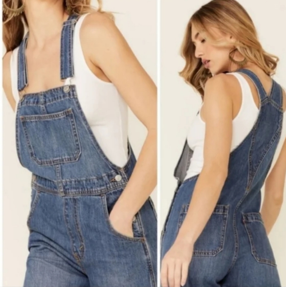 NWT Levi's Overalls Medium Wash Denim - XS